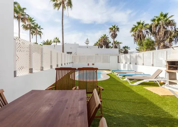 Coralejo Beach Villa Agua With Private Pool, Bbq & Fast Wifi By Amazzzing Travel